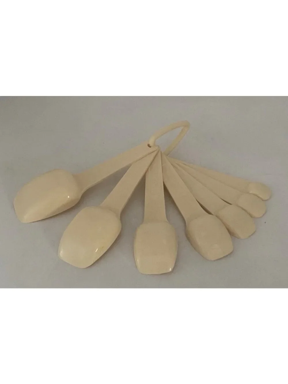 Vintage Tupperware Beige Measuring Spoons Complete Set Of 7 + Ring Retro Cook